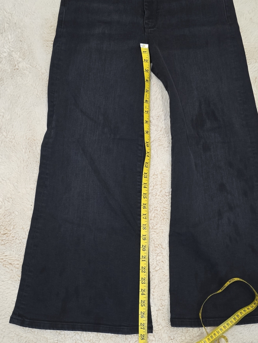 Pilcro Black Wide-Leg High-Rise Jeans - Picture 6 of 8